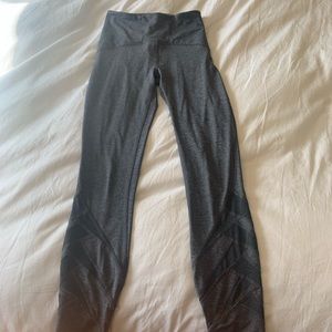 Grey lulu lemon leggings with mesh bottom